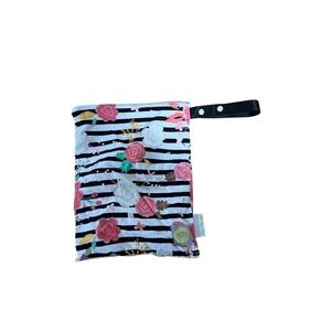 Itzy Ritzy Sealed‎ Wet Bag with Adjustable Handle, Measures 11 x14, Flora…